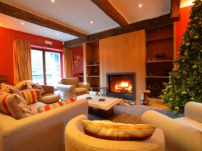 Отель Lovely Holiday Home in Mettet with Garden  Мете